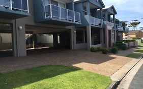 Aquarius Apartments Mollymook